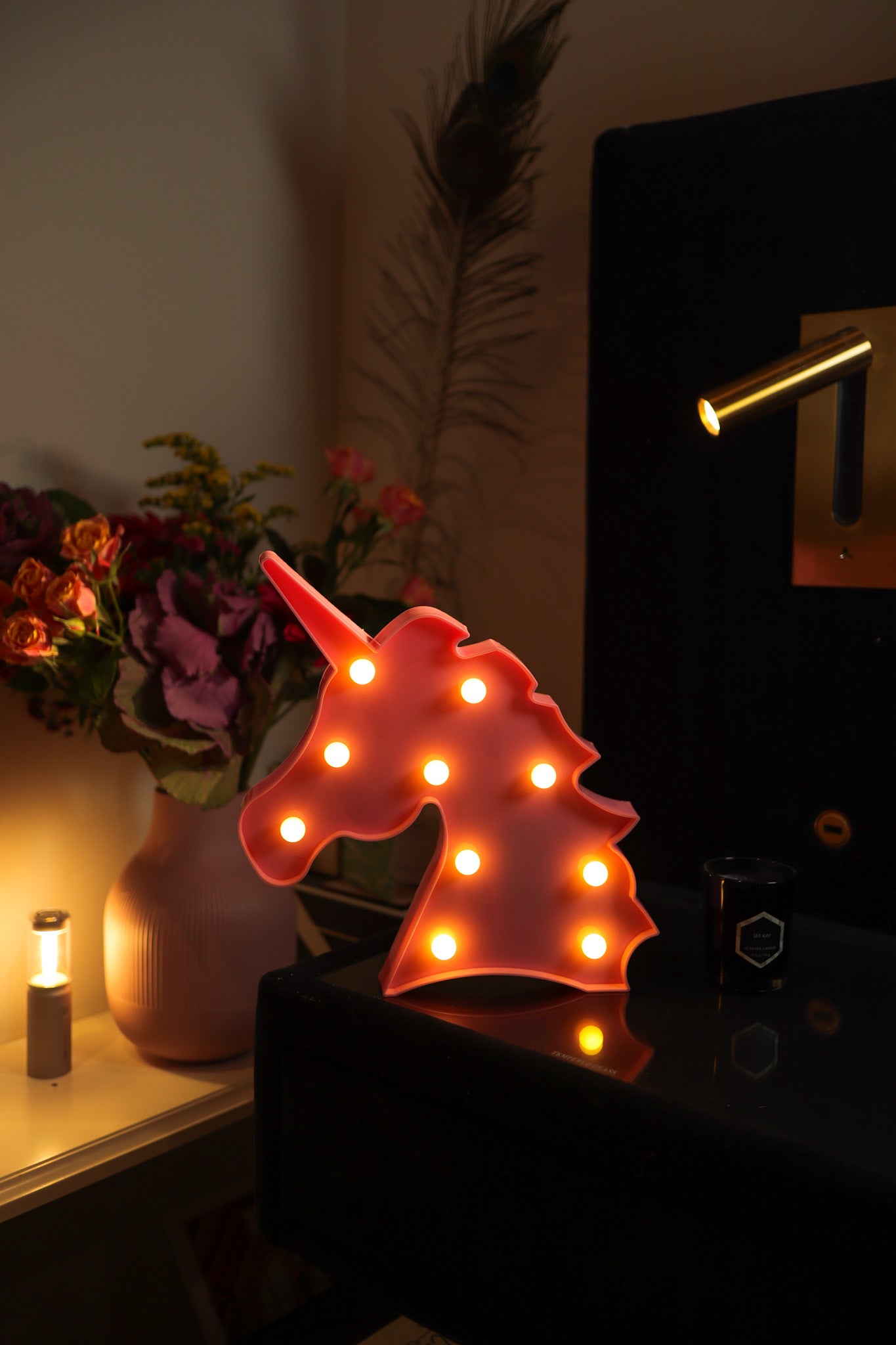 LED Unicorn Sign Light, Warm White LED Lamp For Living Room & Bedroom, Table & Wall Christmas Decoration for Kids & Adults - Battery Powered - PINK